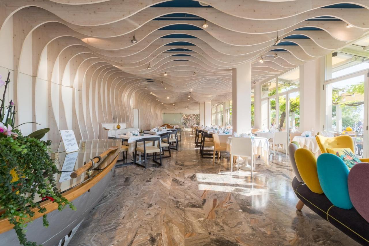 Hotel Baia Azzurra - Lake Front Torbole Sul Garda Exteriér fotografie
