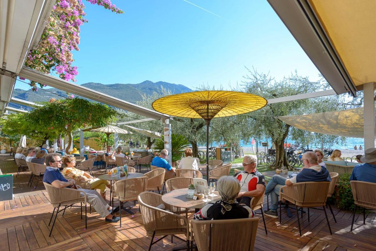 Hotel Baia Azzurra - Lake Front Torbole Sul Garda Exteriér fotografie